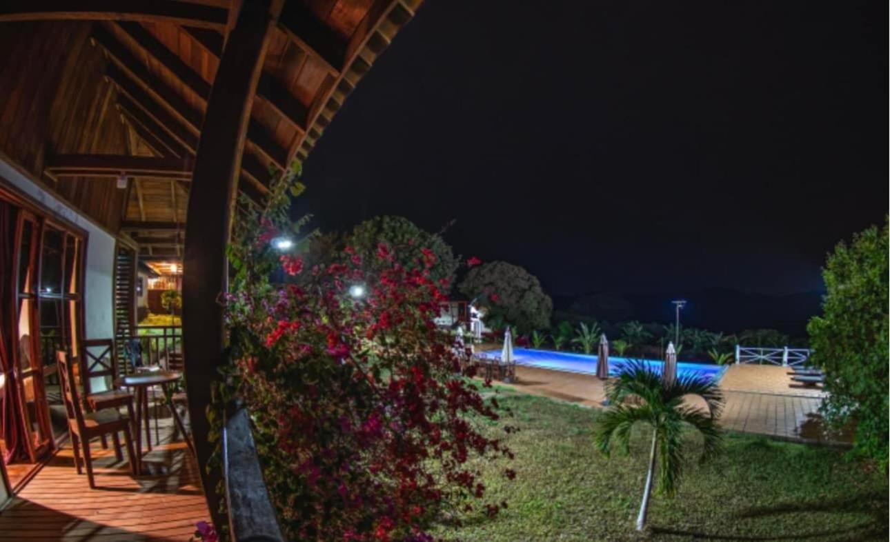 Ratanakiri Paradise Hotel & Restaurant Banlung Exterior foto