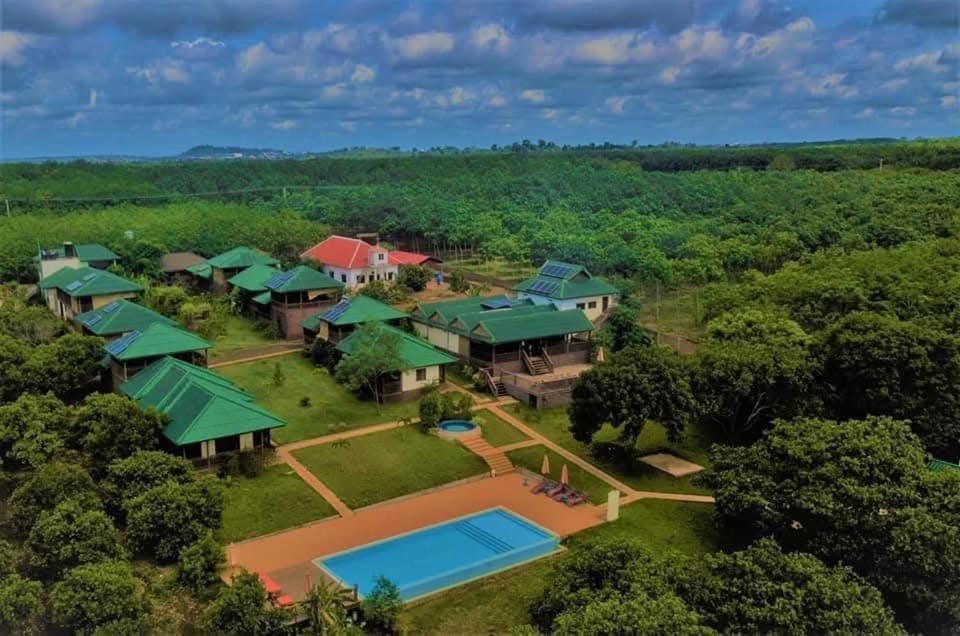 Ratanakiri Paradise Hotel & Restaurant Banlung Exterior foto